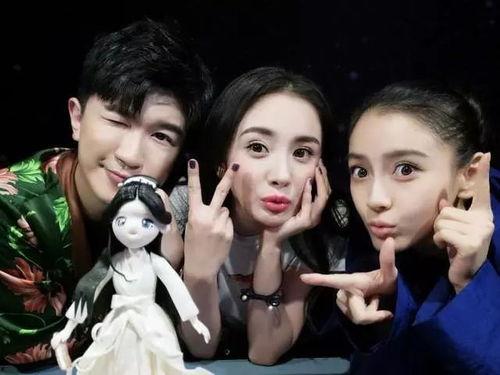 娱乐吃瓜闺蜜视频,闺蜜视频中的那些吃瓜瞬间